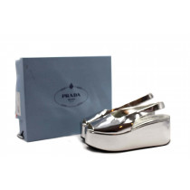 Prada Sandali con Zeppa Argentati
