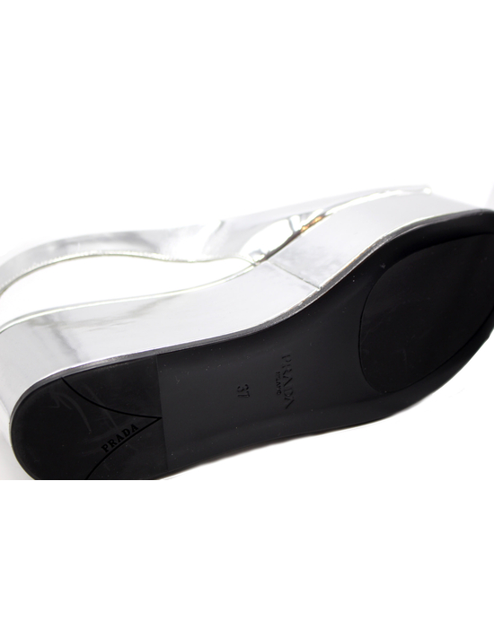 Prada Sandali con Zeppa Argentati