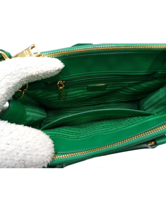Prada Galleria Small Verde Smeraldo
