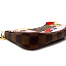 Louis Vuitton Mini Accessoires Holiday Edition Natale 2019 Vivienne va a Parigi