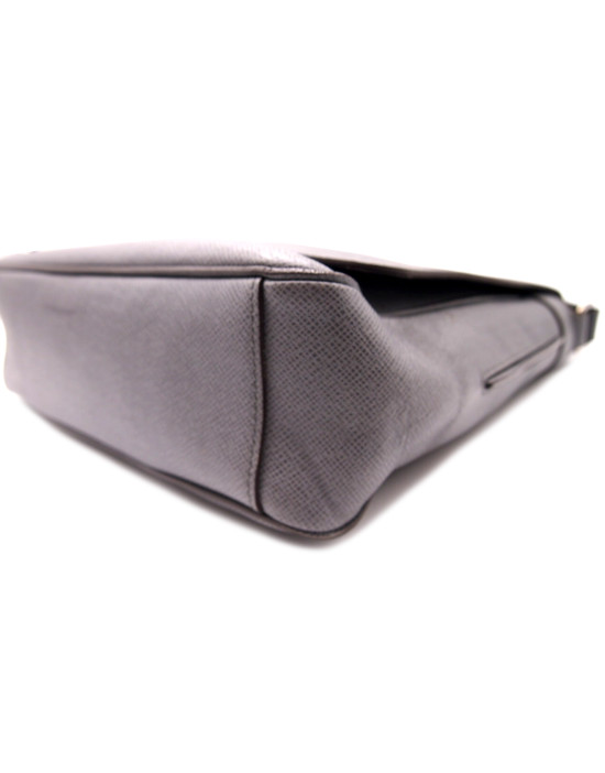 Louis Vuitton Glacier Pelle Taiga Grigia