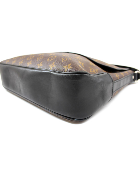 Louis Vuitton Messenger Monogram