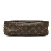 Louis Vuitton Beauty Monogram