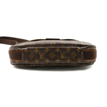 Louis Vuitton District GM Monogram