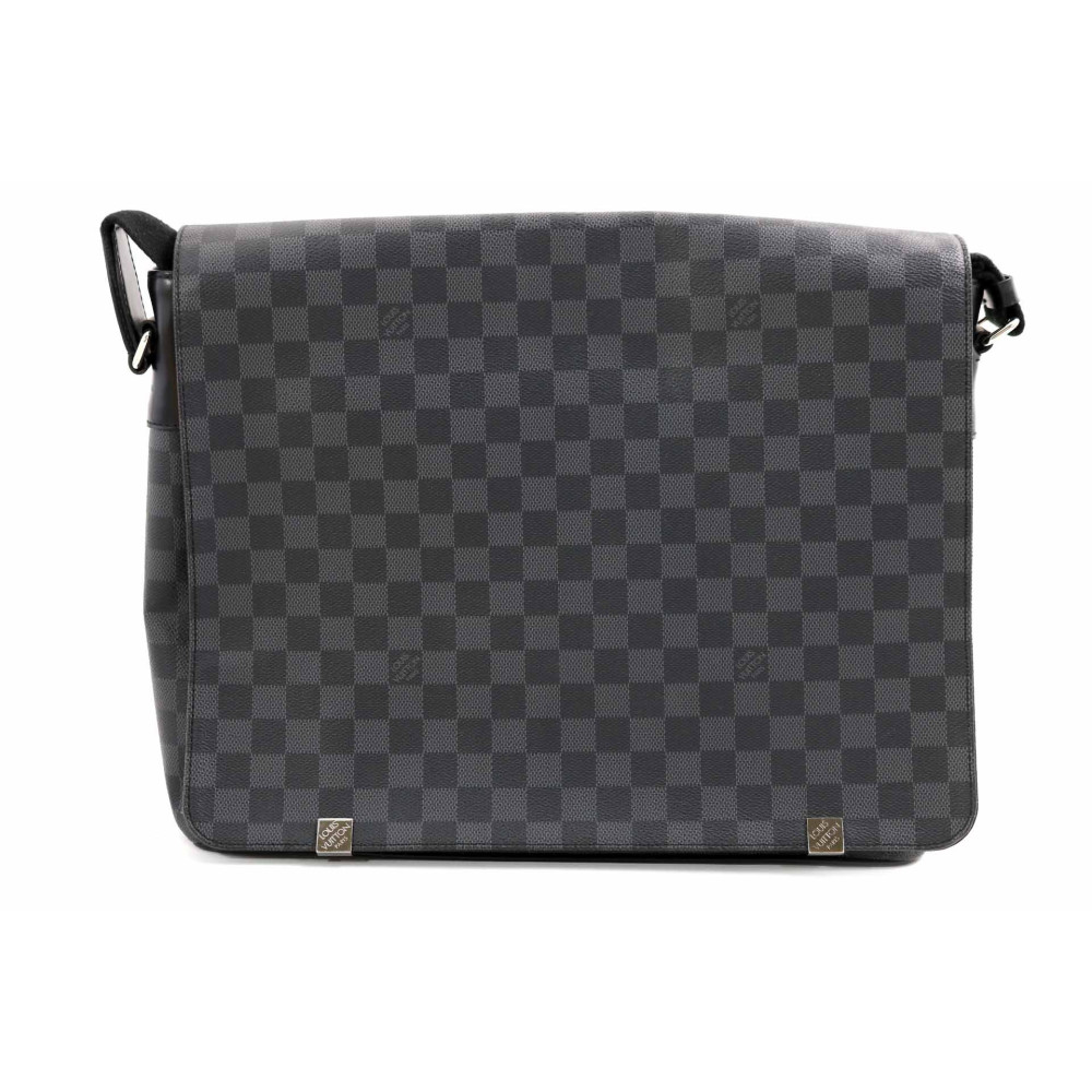 Louis Vuitton District Damier Graphite