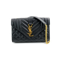 Saint Laurent Envelope Pelle Nera