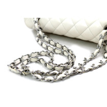 Chanel Classica Media Pelle Bianca