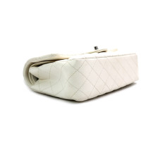 Chanel Classica Media Pelle Bianca
