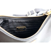 Prada Re Edition Pelle Nera