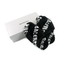 Balenciaga Ciabattine Furry Pelo Bianco e Nero