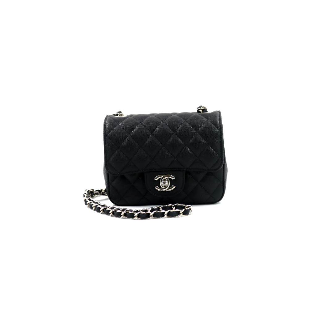 Chanel Square Pelle Nera