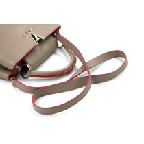 Louis Vuitton Capucines Pelle Beige