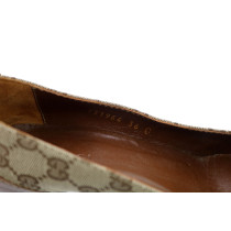 Gucci Decollete GG Beige