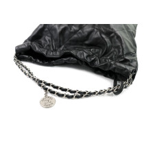 Chanel 22 Media Pelle Nera