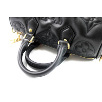 Louis Vuitton Papillon BB Bubblegram-Leder Schwarz