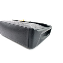 Chanel Maxi Logo Pelle Nera