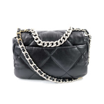 Chanel 19 Pelle Nera