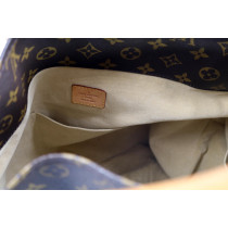 Louis Vuitton Artsy MM Monogram