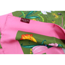 Gucci Foulard Seta Multicolore