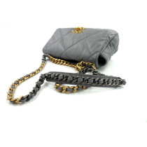 Chanel 19 Graues Leder