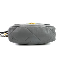 Chanel 19 Cuir Gris