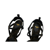 Fendi Sling Back Chaussures en Cuir et Chenille Noire et Marron