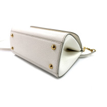 돌체 & 가바나 시실리 화이트 가죽