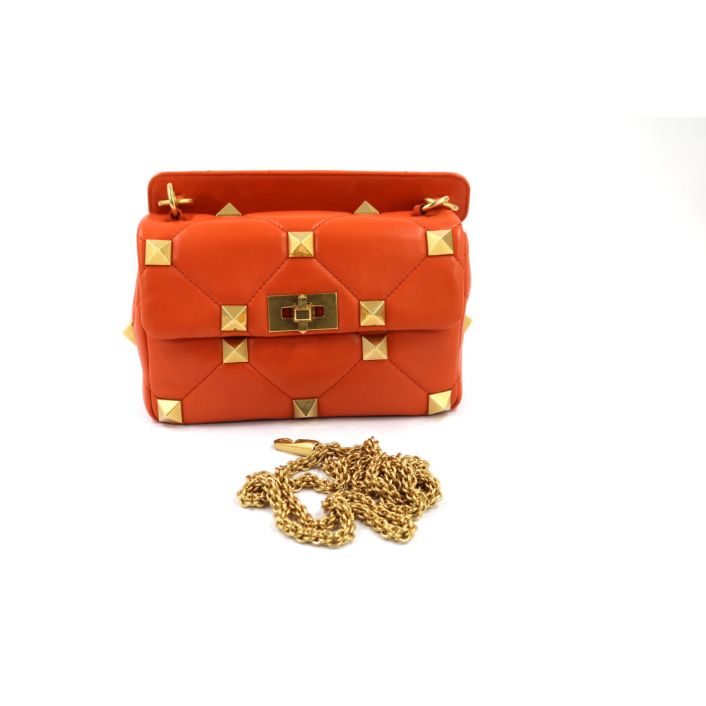 발렌티노 로만 스터드 오렌지 레더