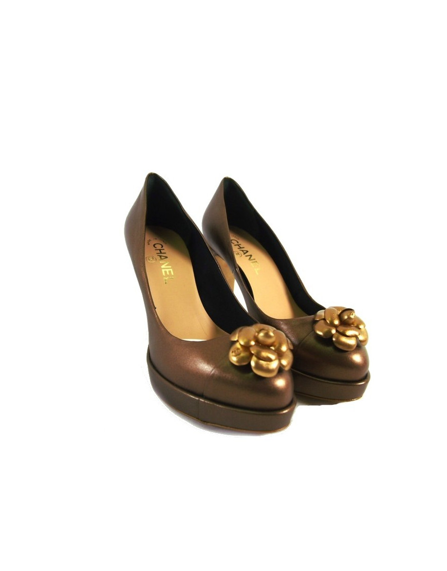 Chanel DecolletÃ© Dorate